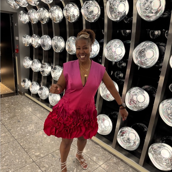 Meet your Posher, Rhea - Picture 1 of 1